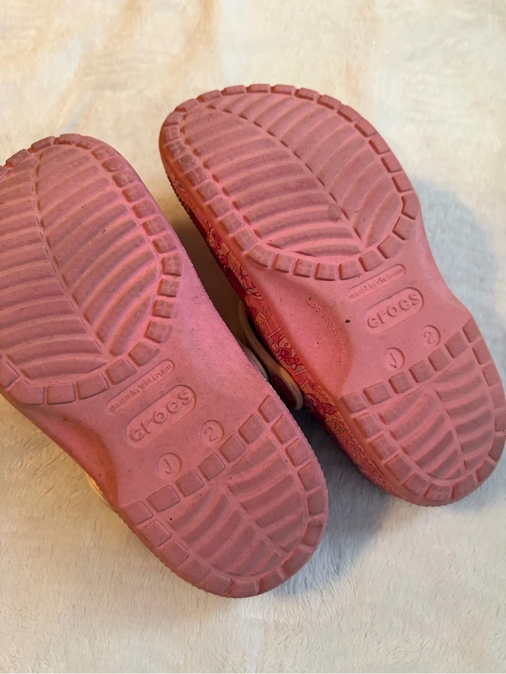 Hello Kitty bright pink